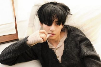 V enters Billboard’s HOT 100 chart with his new track “FRI(END)S”
