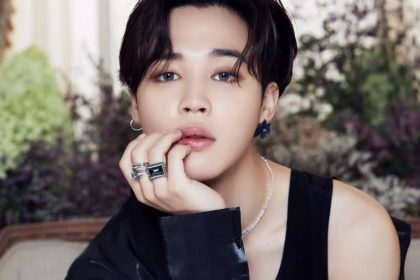 Jimin introduces the songs and featuring artists from his second solo album ‘MUSE’