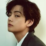 It became impossible to read the messages after BTS’s V joined a fan chatroom