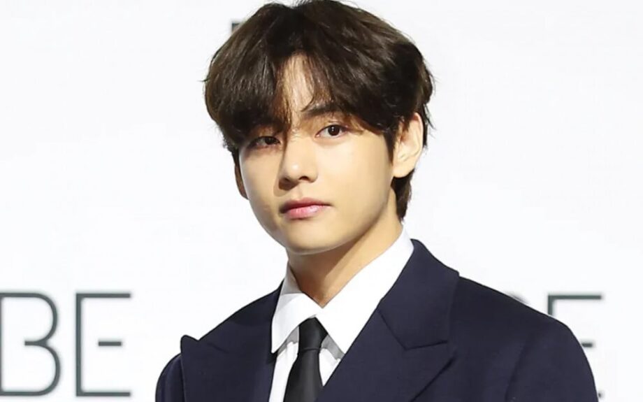 BTS’s V donates 200 million KRW (~136,277 USD) for wildfire recovery BTS’s V donates 200 million KRW (~136,277 USD) for wildfire recovery